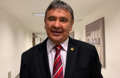 Wellington Dias comemora a aprovação da PEC da Transição na CCJ do Senado
